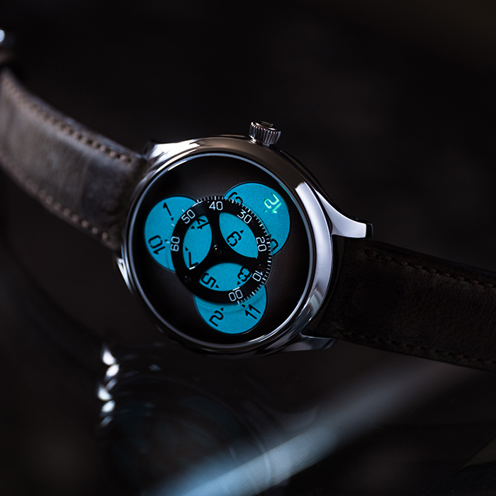 h moser flying hours night 2 fb2540ed23.jpg