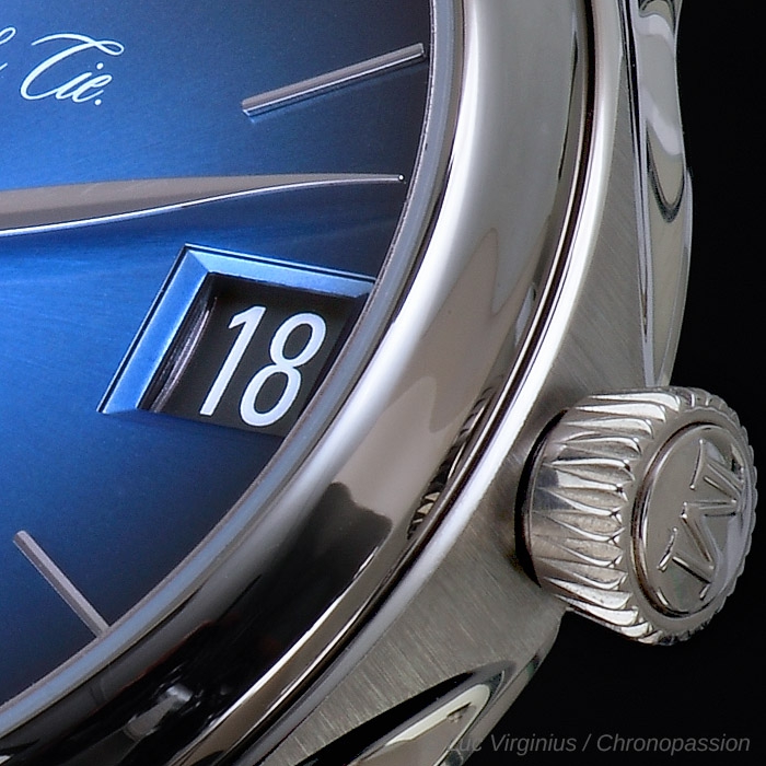 h moser funkyblue 06 aa33c12d98.jpg