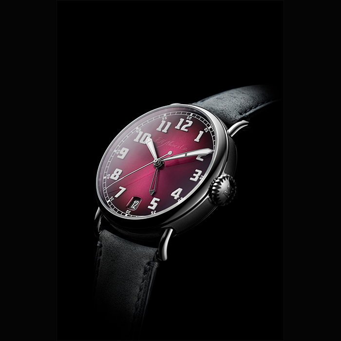 heritage dual time 8809 1200 detail 02 black backgroundheritage dual time 8809 1200 detail 02 black background 8cfd25cf17.jpg