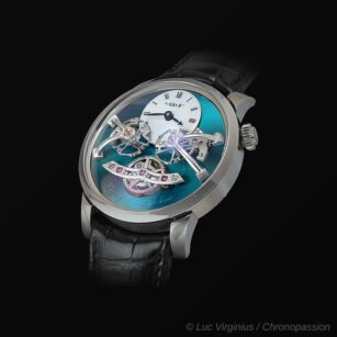 MB&F Legacy Machine No 2 Titane