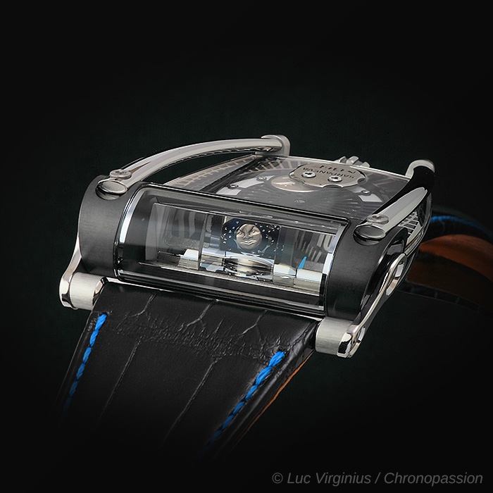 mb f moon m2 01 1d174d3298.jpg