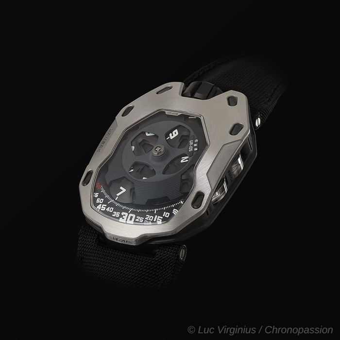 urwerk 105m acier 00 f83e24f3b6.jpg