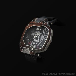 URWERK UR-110 « EastWood » Ebène de Macassar