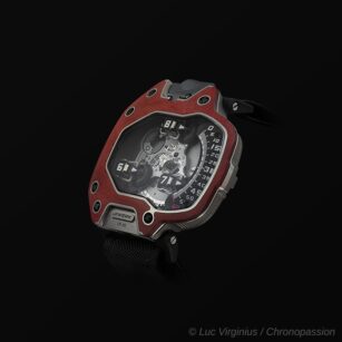 URWERK UR-110 « EastWood » Ebene rouge