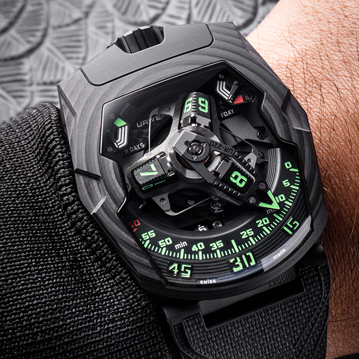urwerk falcone ur 220 4 09368fa54a.jpg