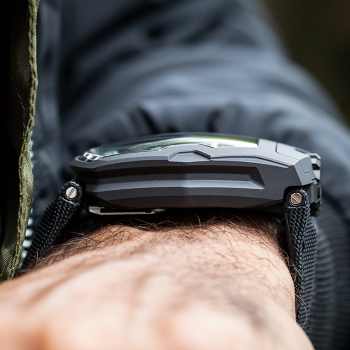 urwerk ur 220 falcon project edition all black 4 0f19a04e61.jpg