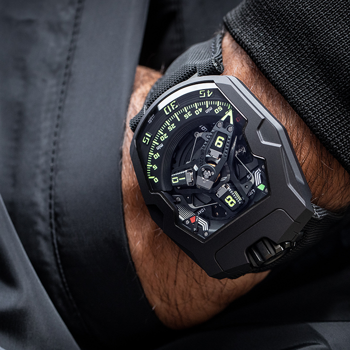 urwerk ur 220 falcon project edition all black 6 5a27d022e8.jpg