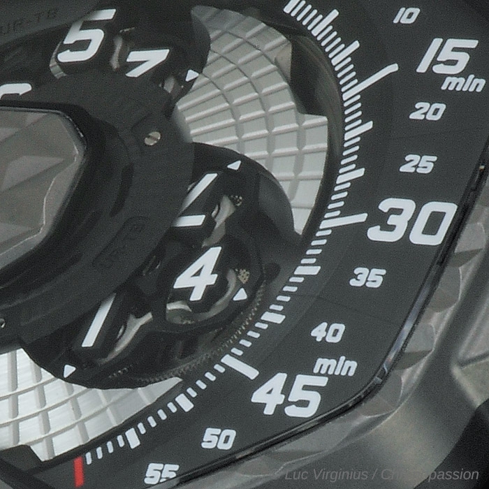 urwerk urt8 08 78d80b3d4f.jpg