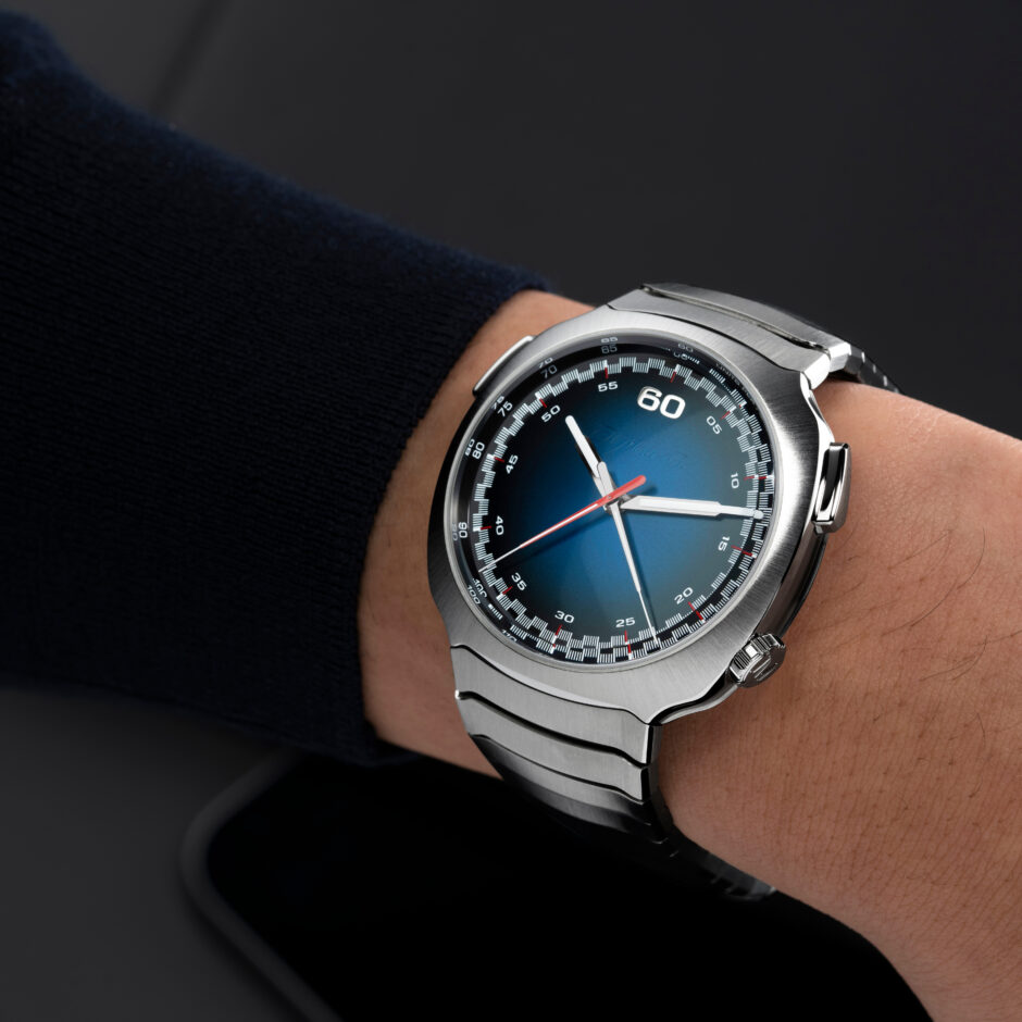 hmoser 6907 1200 streamliner flyback chronograph funky blue 2 lifestyle wristshot front