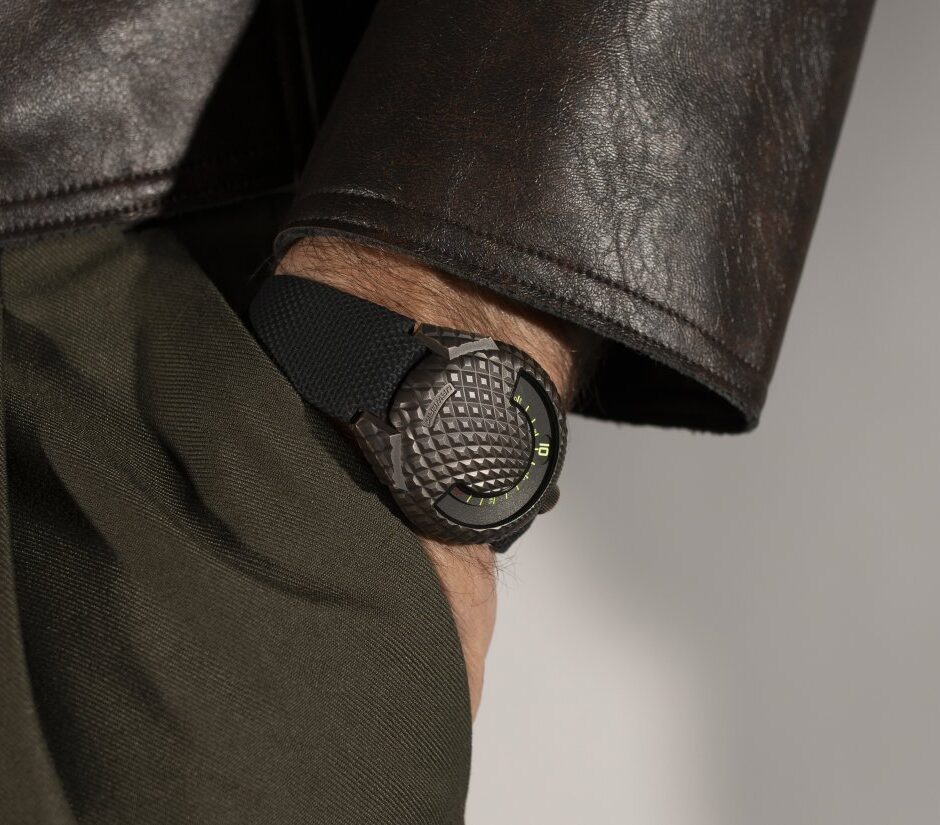 URWERK UR-101 T-Rex