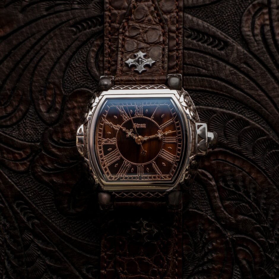 STROM AGONIUM « MEMENTO MORI, CARPE DIEM » CADRAN EN CORNE VÉRITABLE RÉF. C09-01.AG.HO